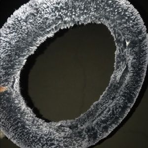 Steering wheel cover